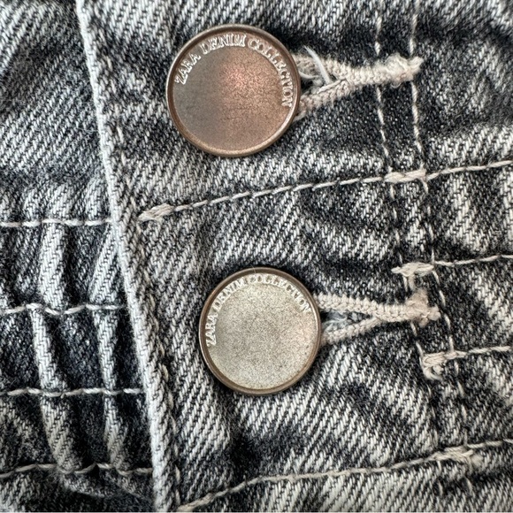 ZARA Paperbag High Waist Denim Shorts - Size 6 - Picture 9 of 14